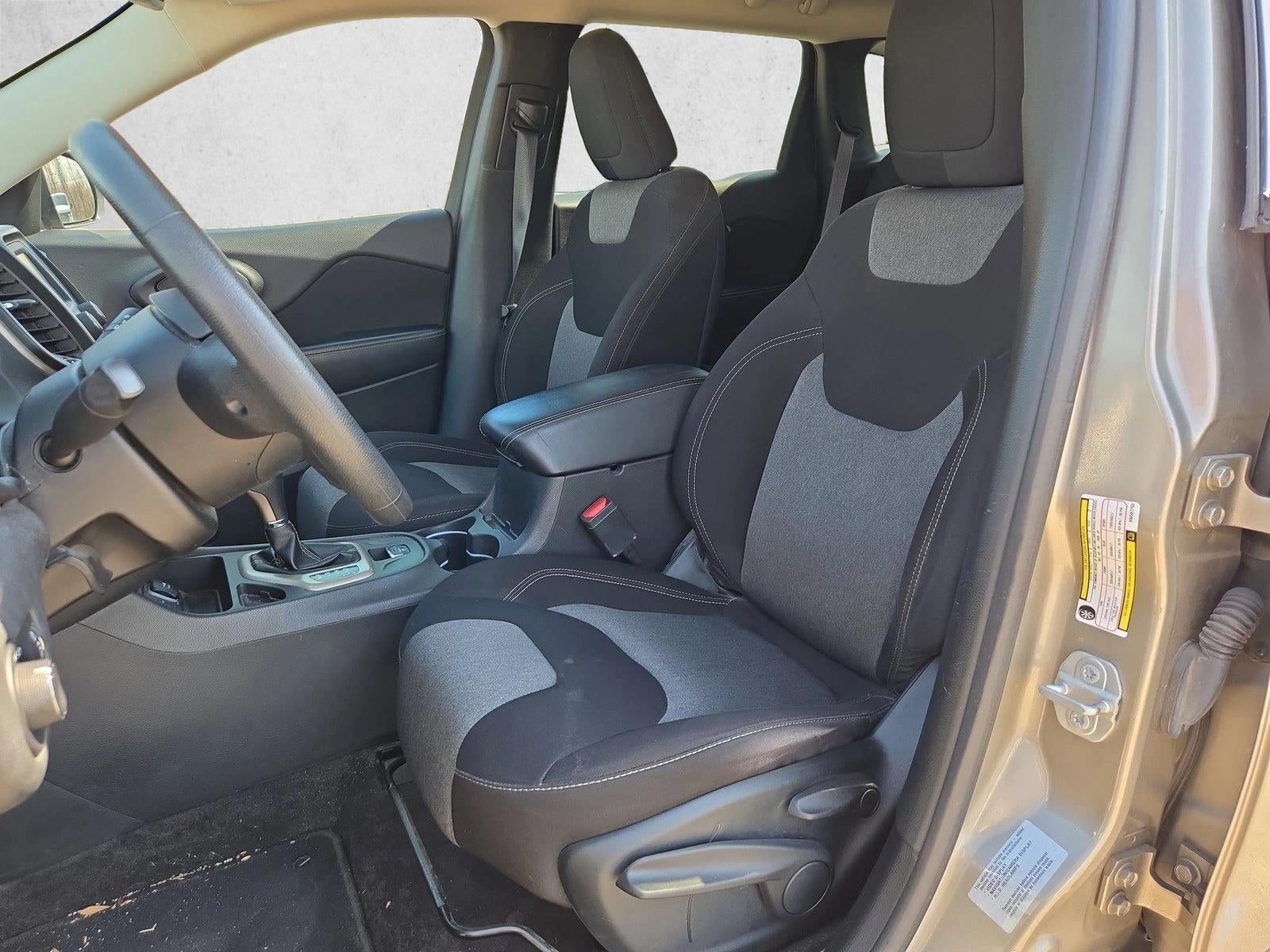 2017 Jeep Cherokee Sport