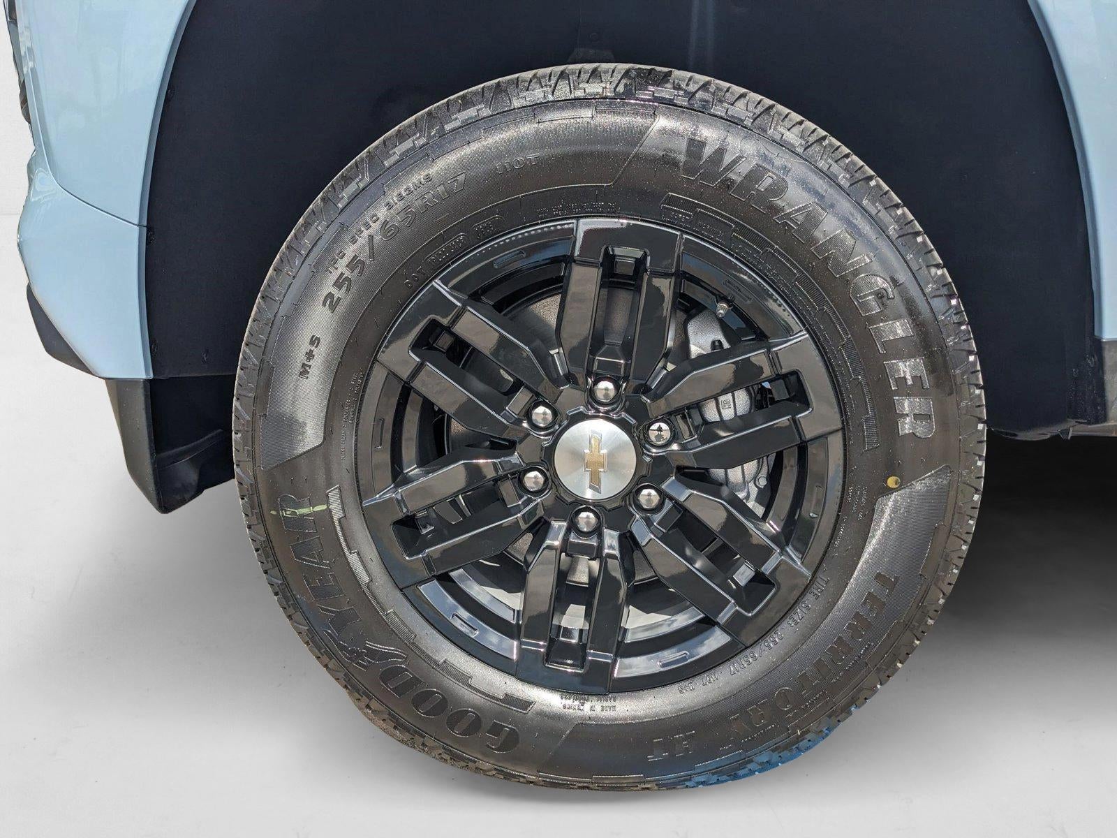 2025 Chevrolet Colorado WT/LT