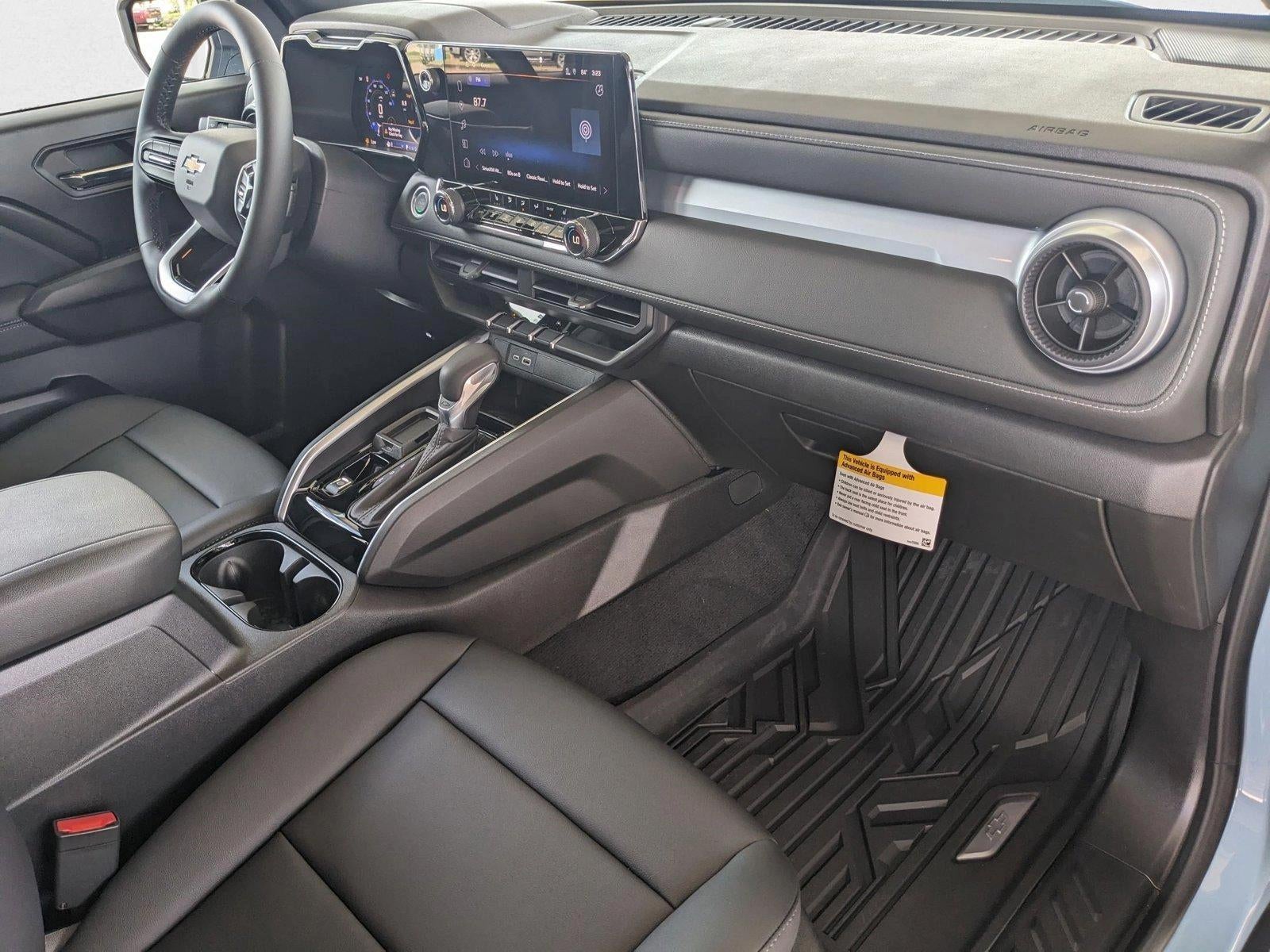 2025 Chevrolet Colorado WT/LT