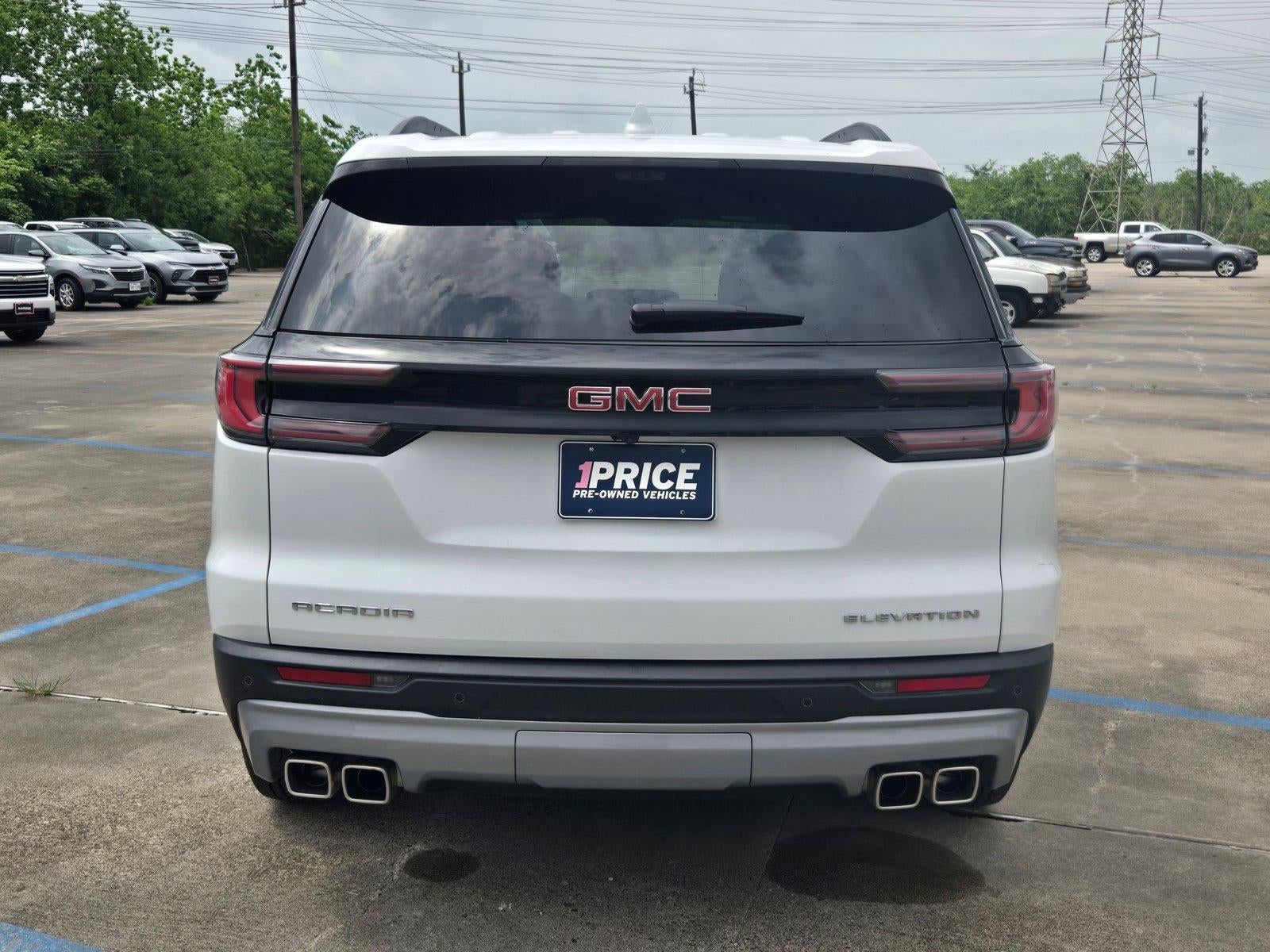 2026 GMC Acadia Elevation