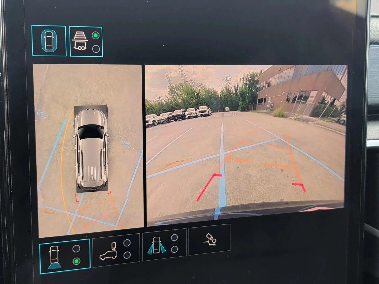 2025 GMC Acadia AT4 - Photo 14
