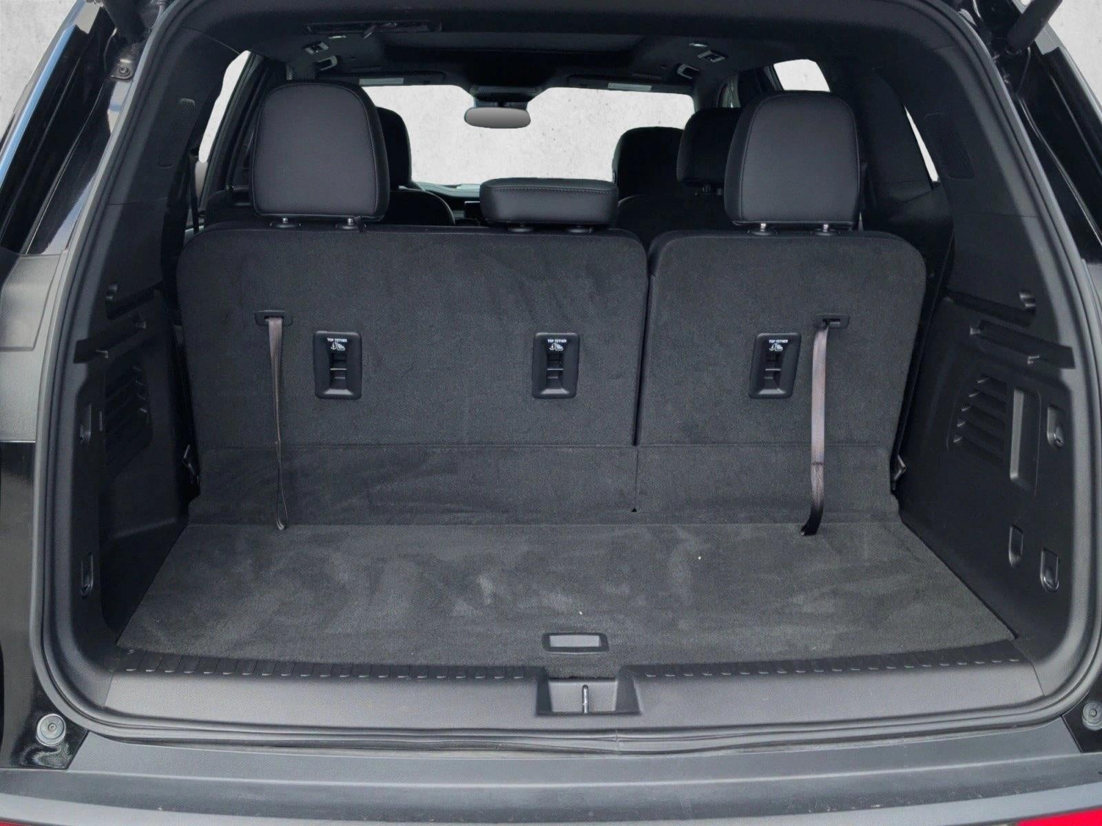 2025 GMC Acadia AT4 - Photo 6