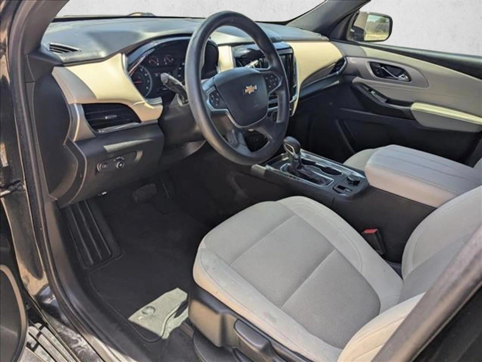 2022 Chevrolet Traverse LS