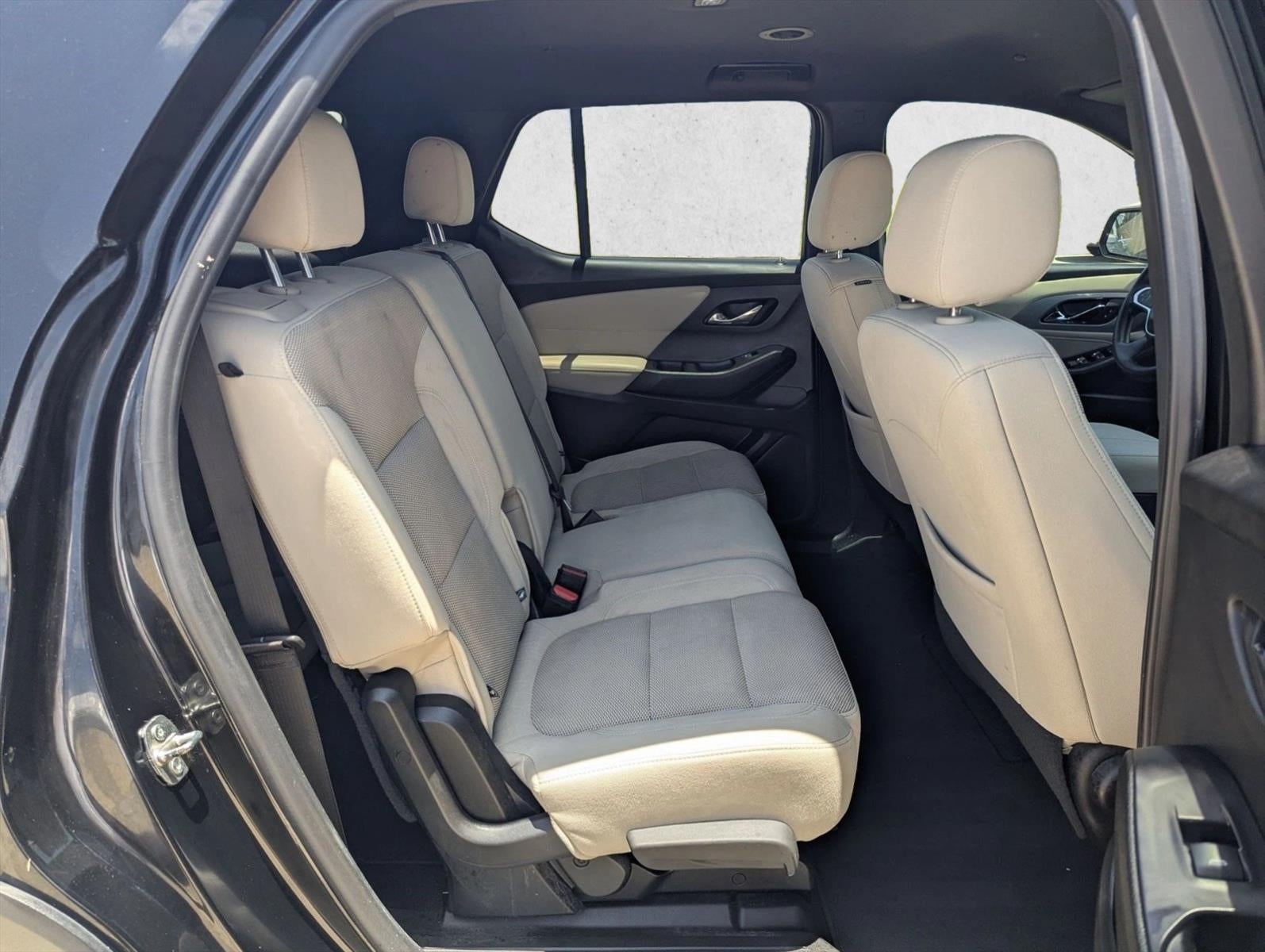 2022 Chevrolet Traverse LS