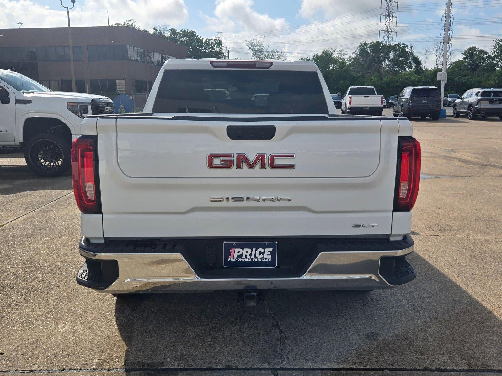 2025 GMC Sierra 1500 SLT