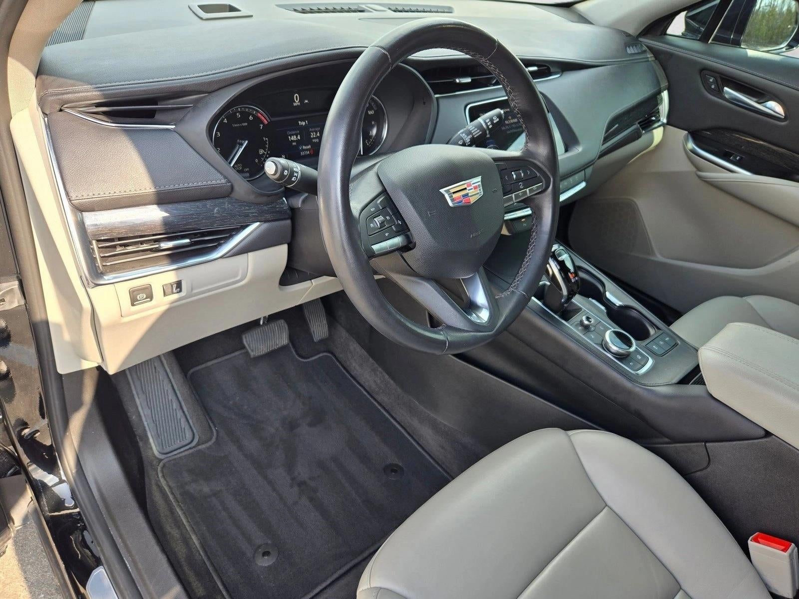 2023 Cadillac XT4 Premium Luxury