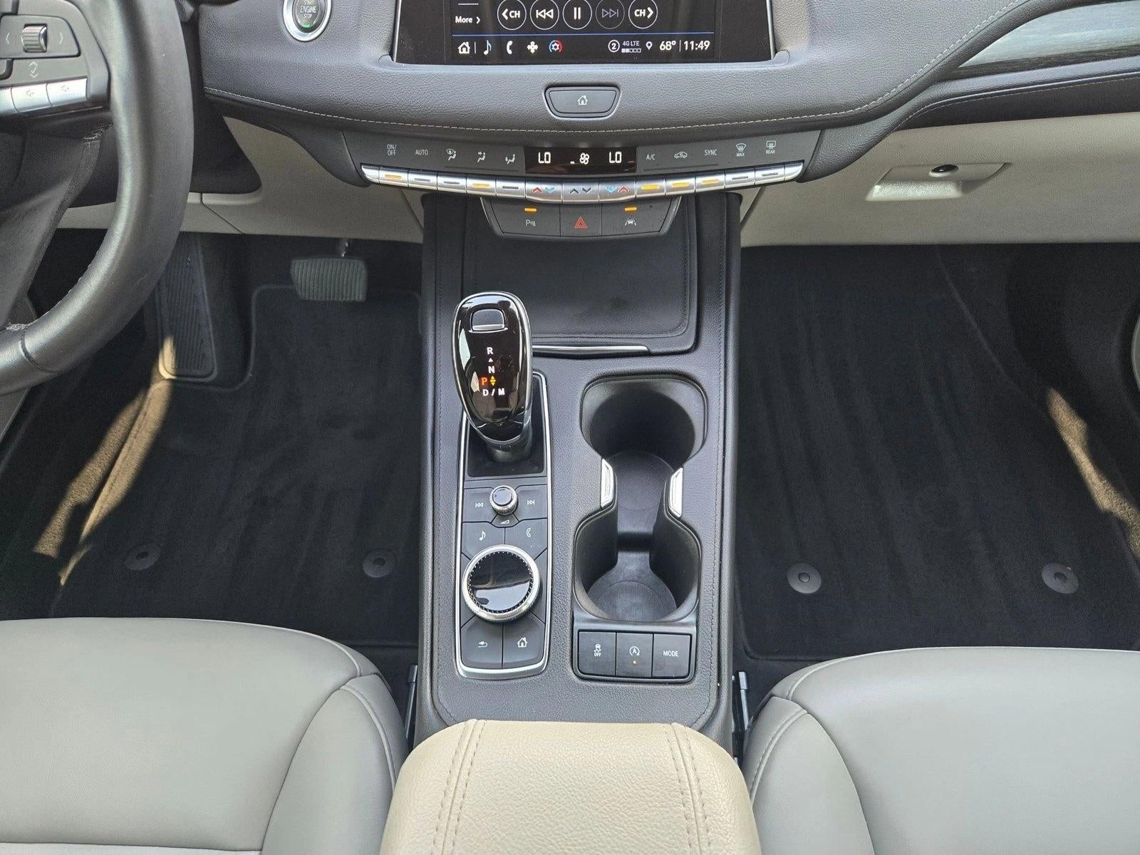 2023 Cadillac XT4 Premium Luxury