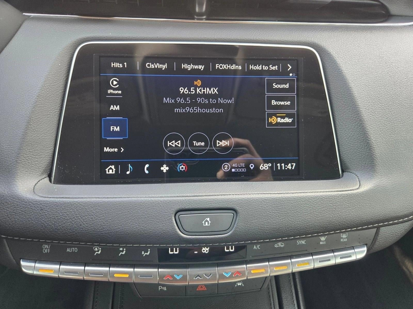 2023 Cadillac XT4 Premium Luxury