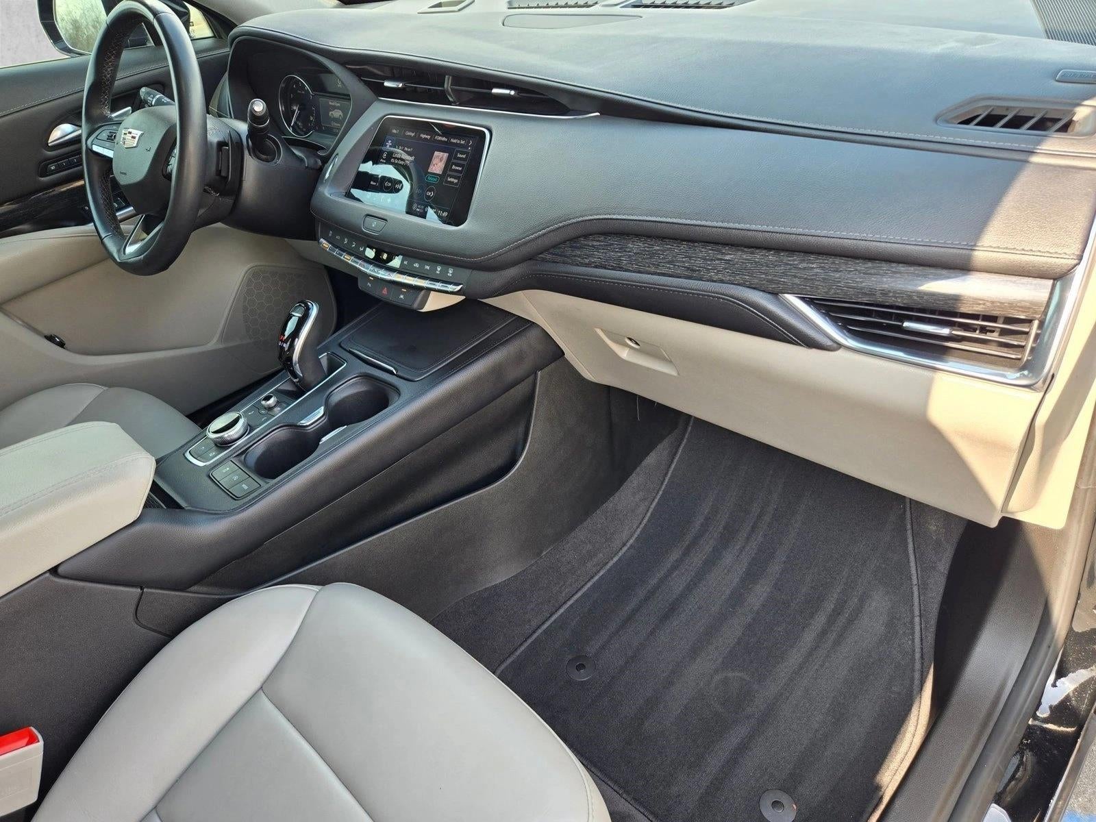 2023 Cadillac XT4 Premium Luxury