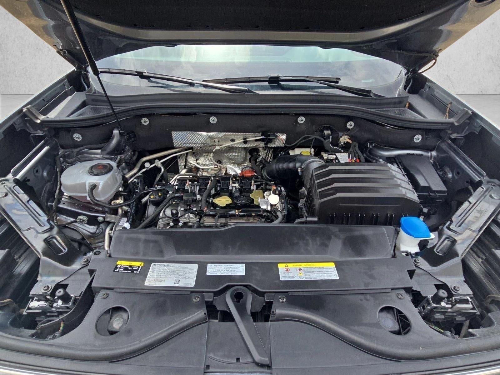 2025 Volkswagen Atlas 2.0T SE w/Technology