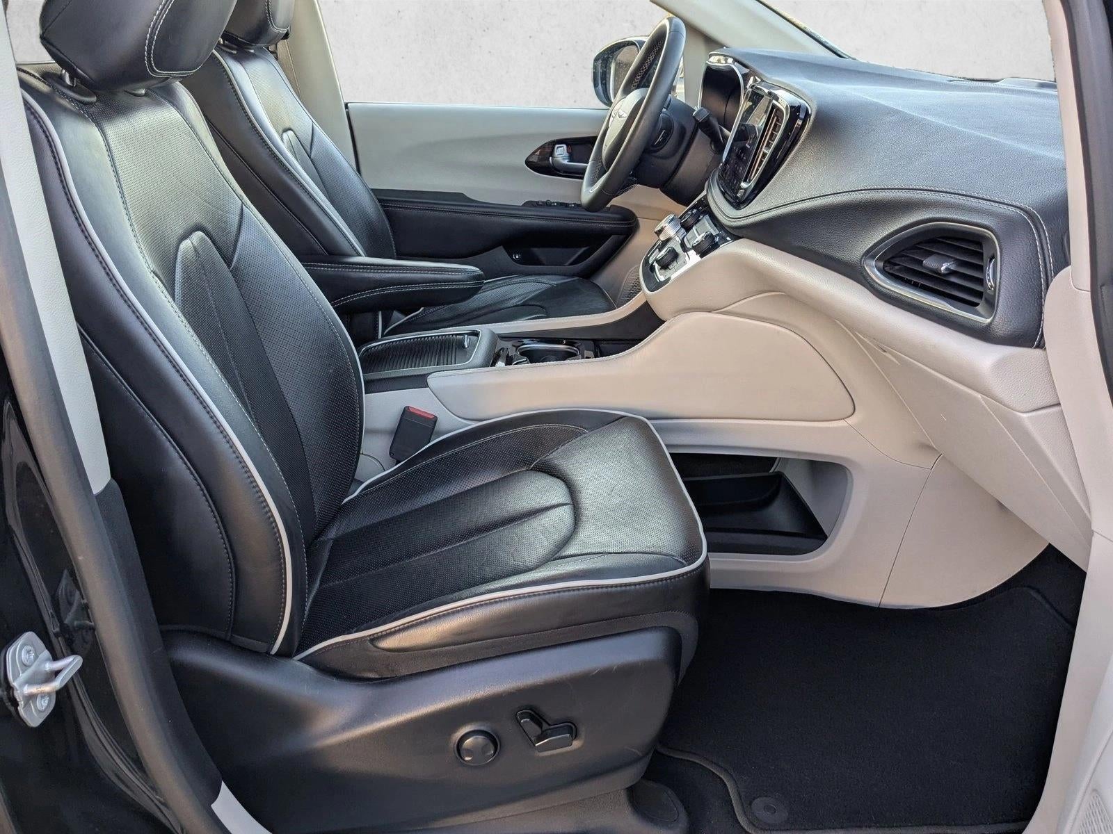 2023 Chrysler Pacifica Hybrid Limited