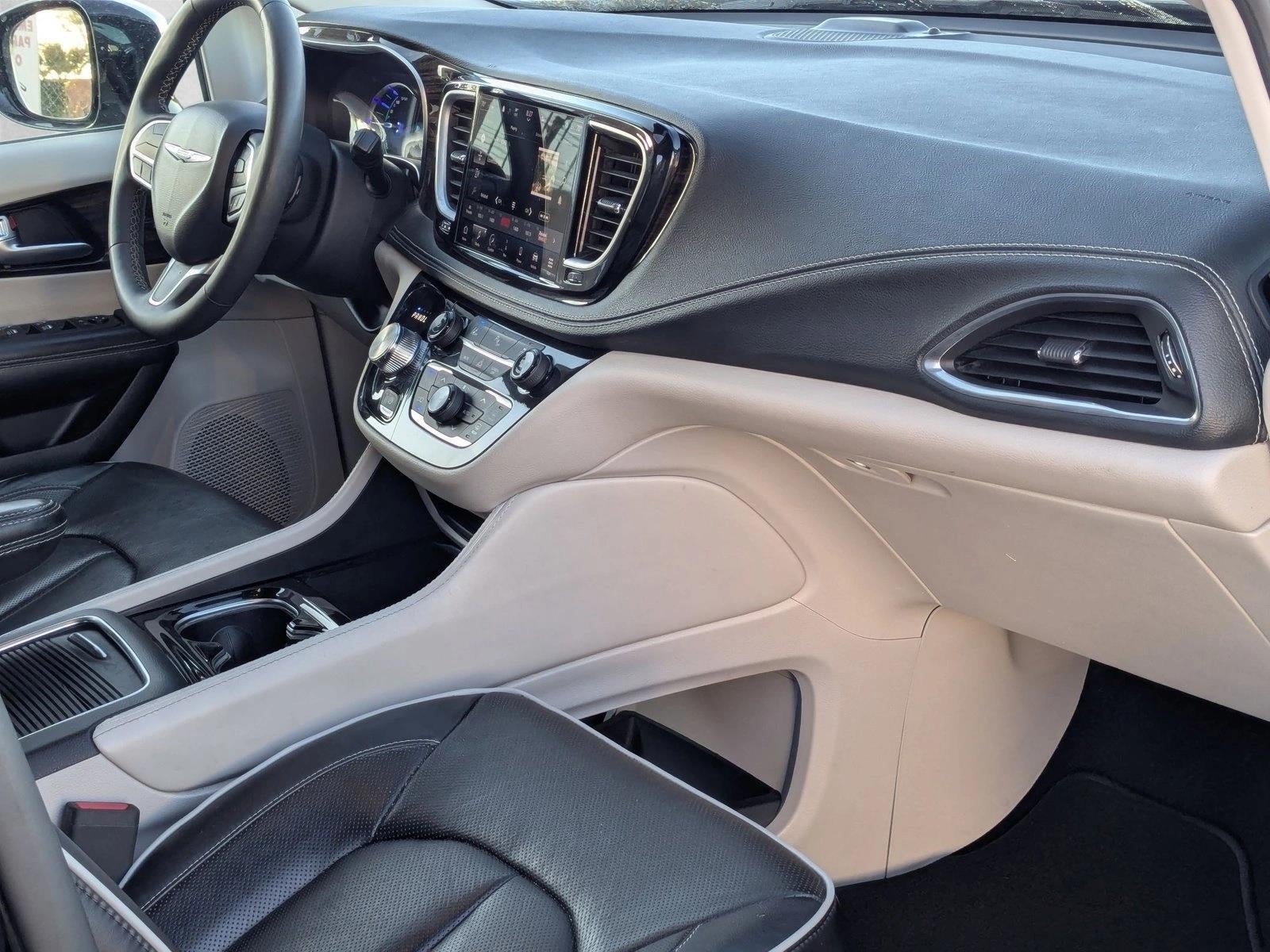 2023 Chrysler Pacifica Hybrid Limited