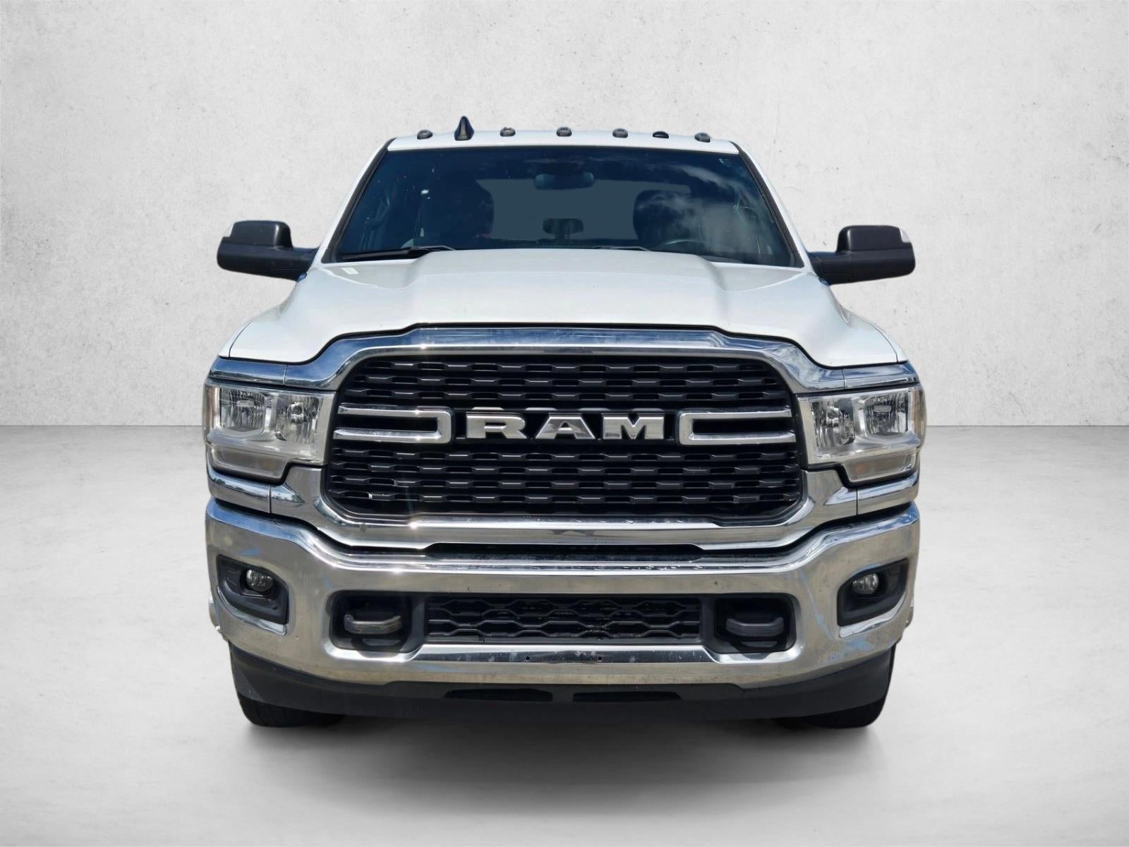 2022 RAM 3500 Lone Star Crew Cab 4x4 8' Box