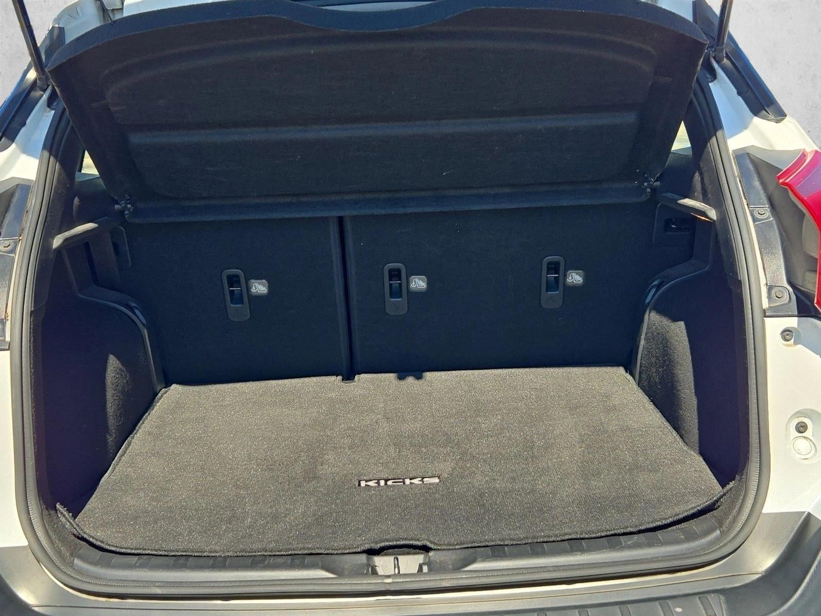 2019 Nissan Kicks SR