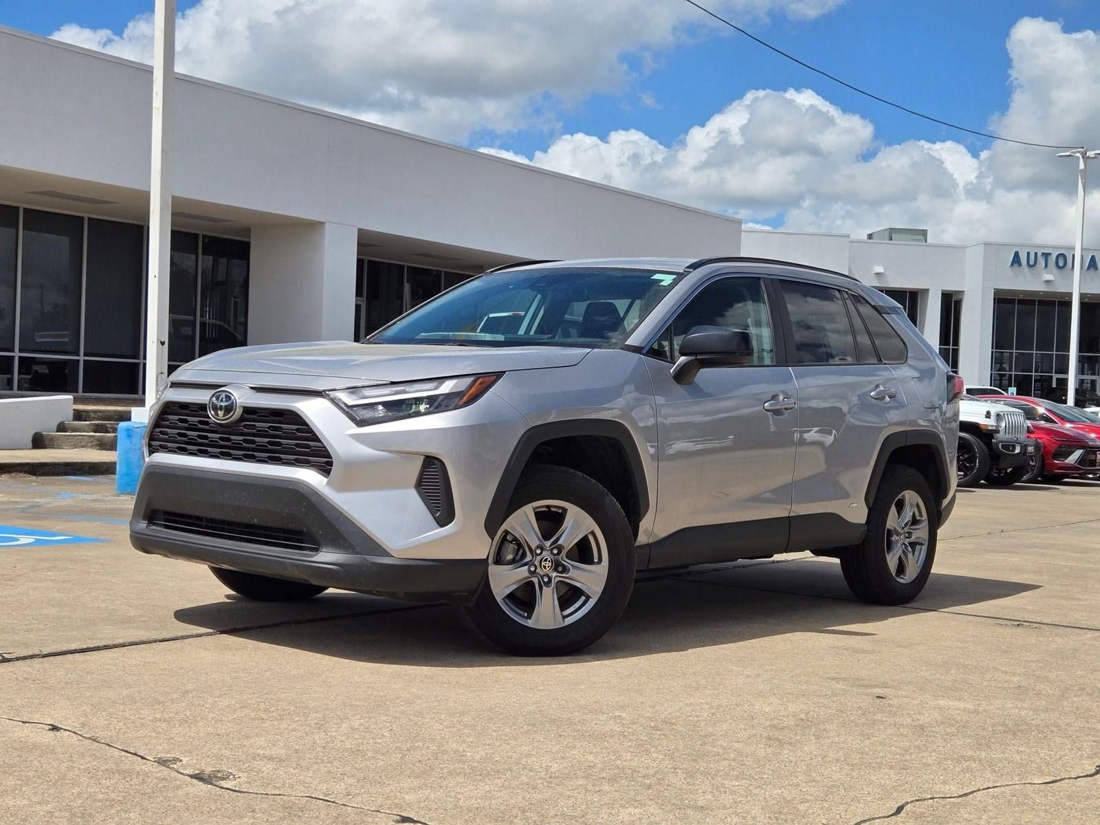 2025 Toyota RAV4 Hybrid LE