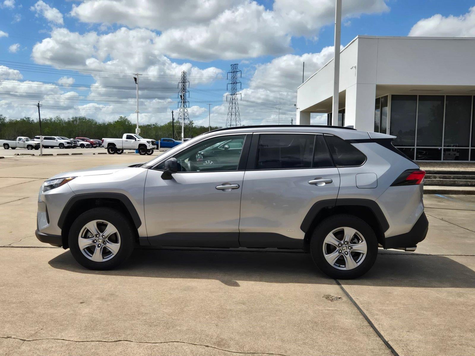 2025 Toyota RAV4 Hybrid LE