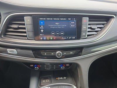 2022 Buick Enclave Essence