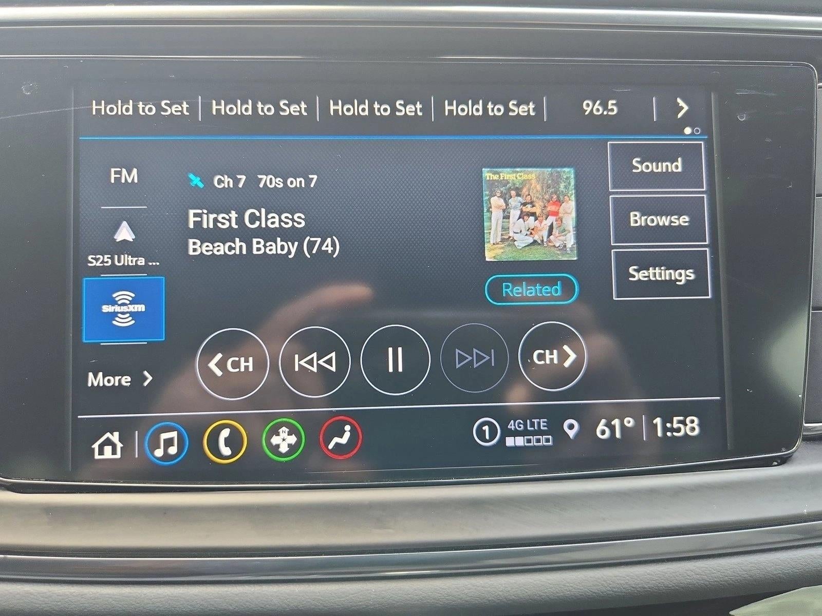 2022 Buick Enclave Essence