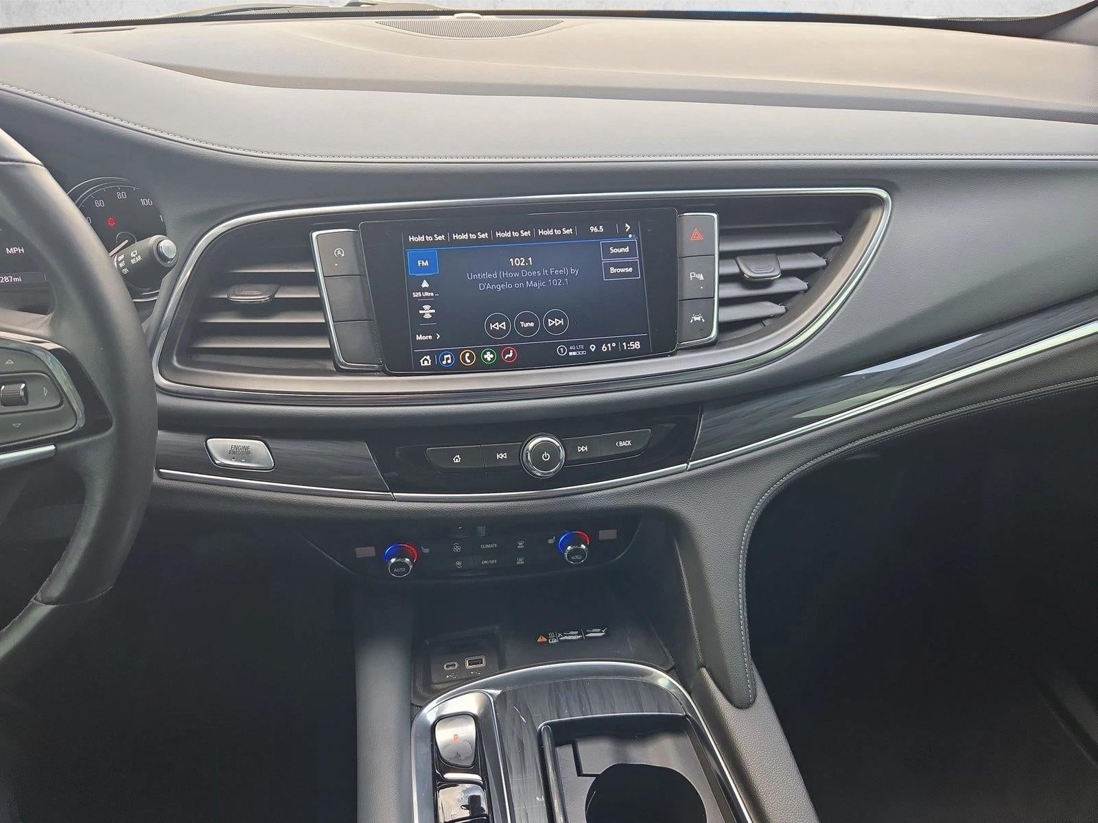 2022 Buick Enclave Essence