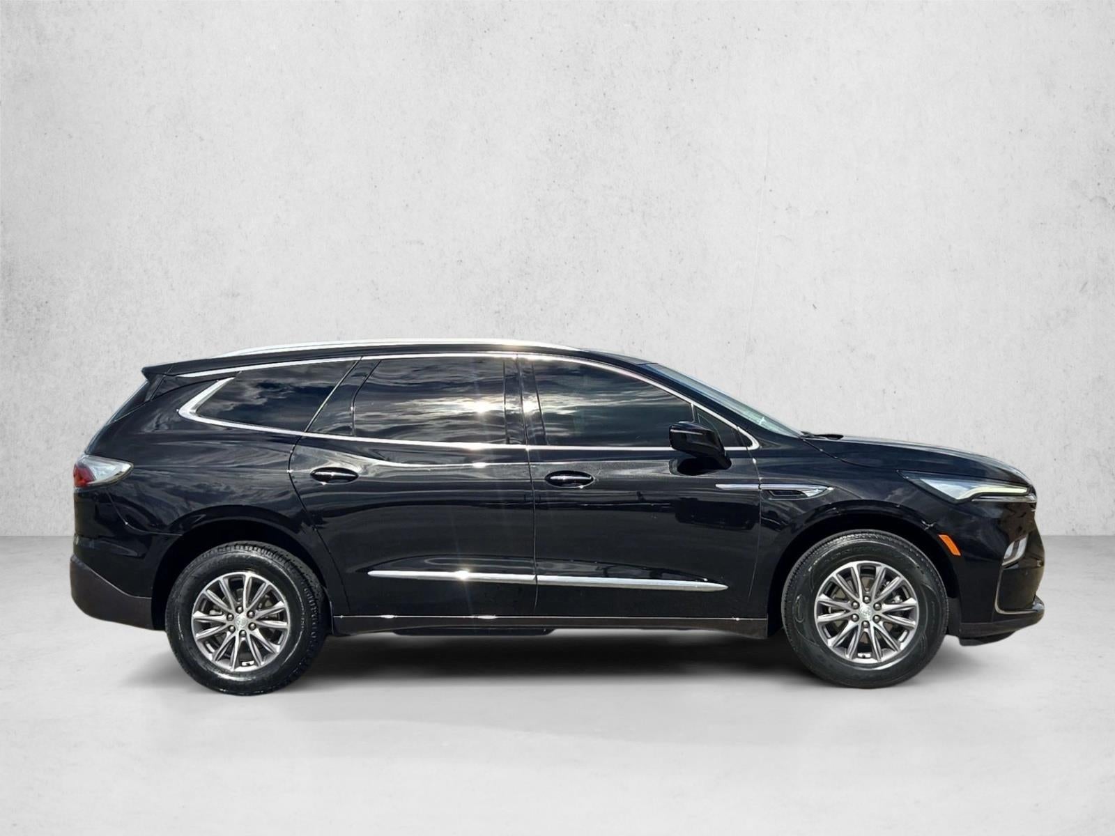 2022 Buick Enclave Essence
