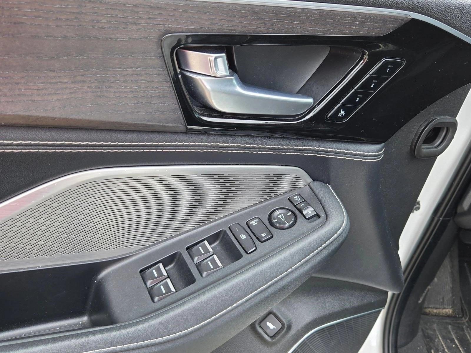 2022 Acura MDX w/Advance Package