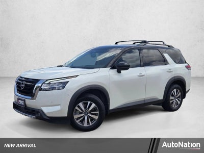 2022 Nissan Pathfinder SL 2WD