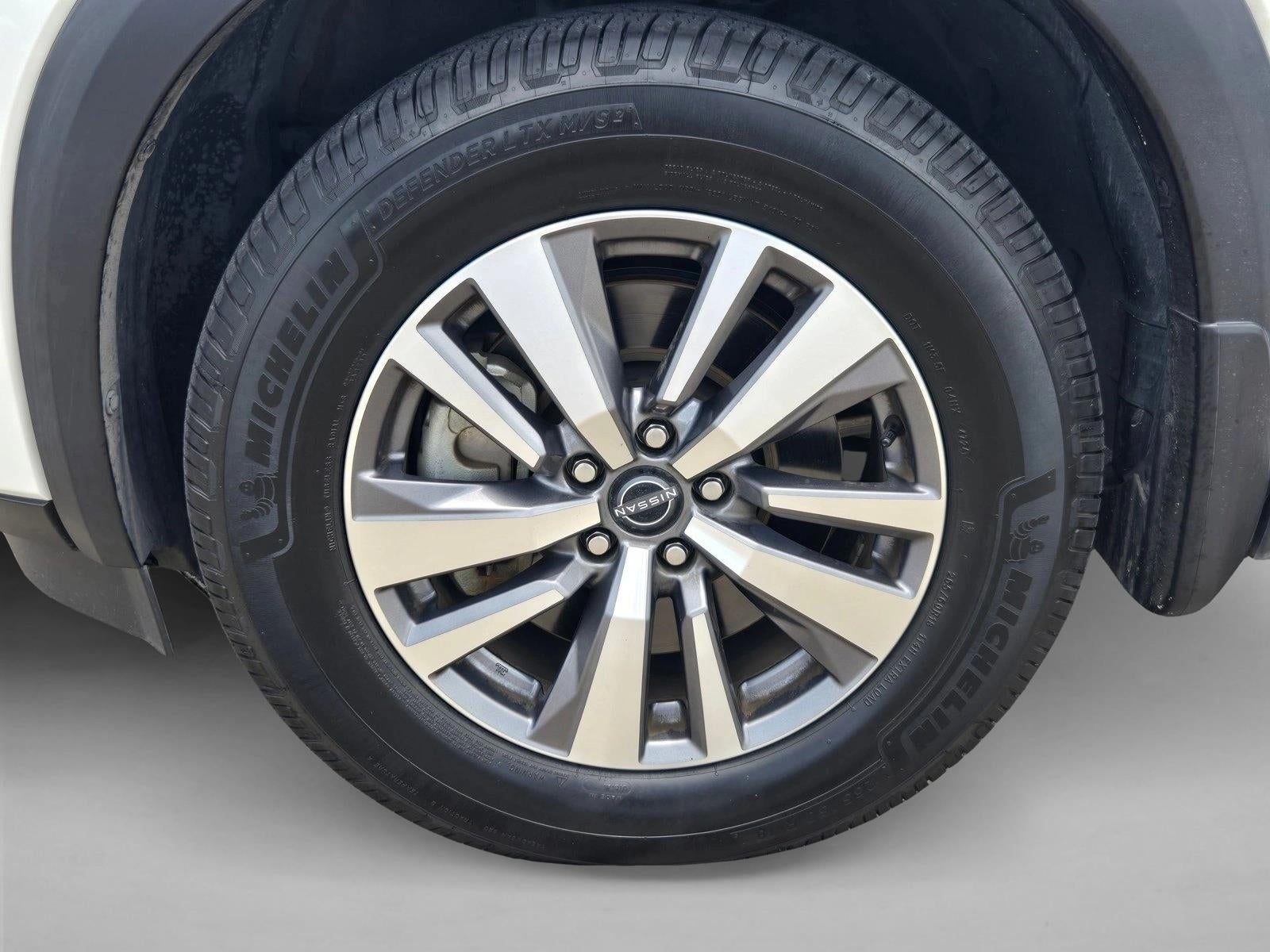 2022 Nissan Pathfinder SL 2WD