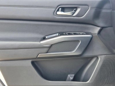 2022 Nissan Pathfinder SL 2WD