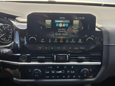 2022 Nissan Pathfinder SL 2WD