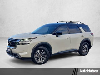 2022 Nissan Pathfinder SL 2WD