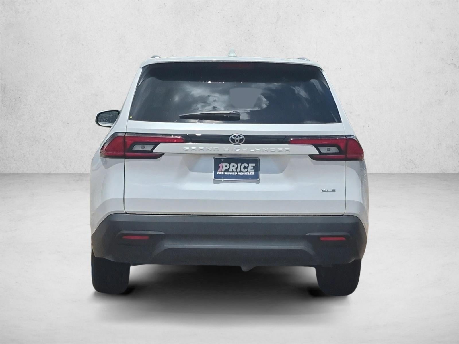 2026 Toyota Grand Highlander LE