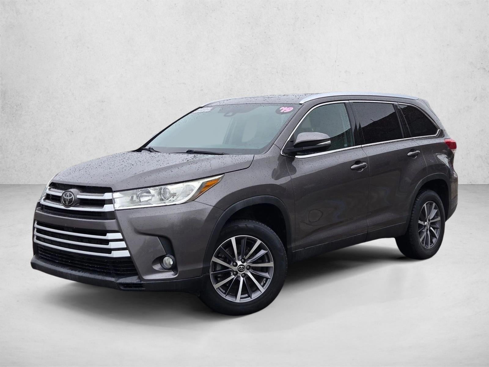2019 Toyota Highlander SE