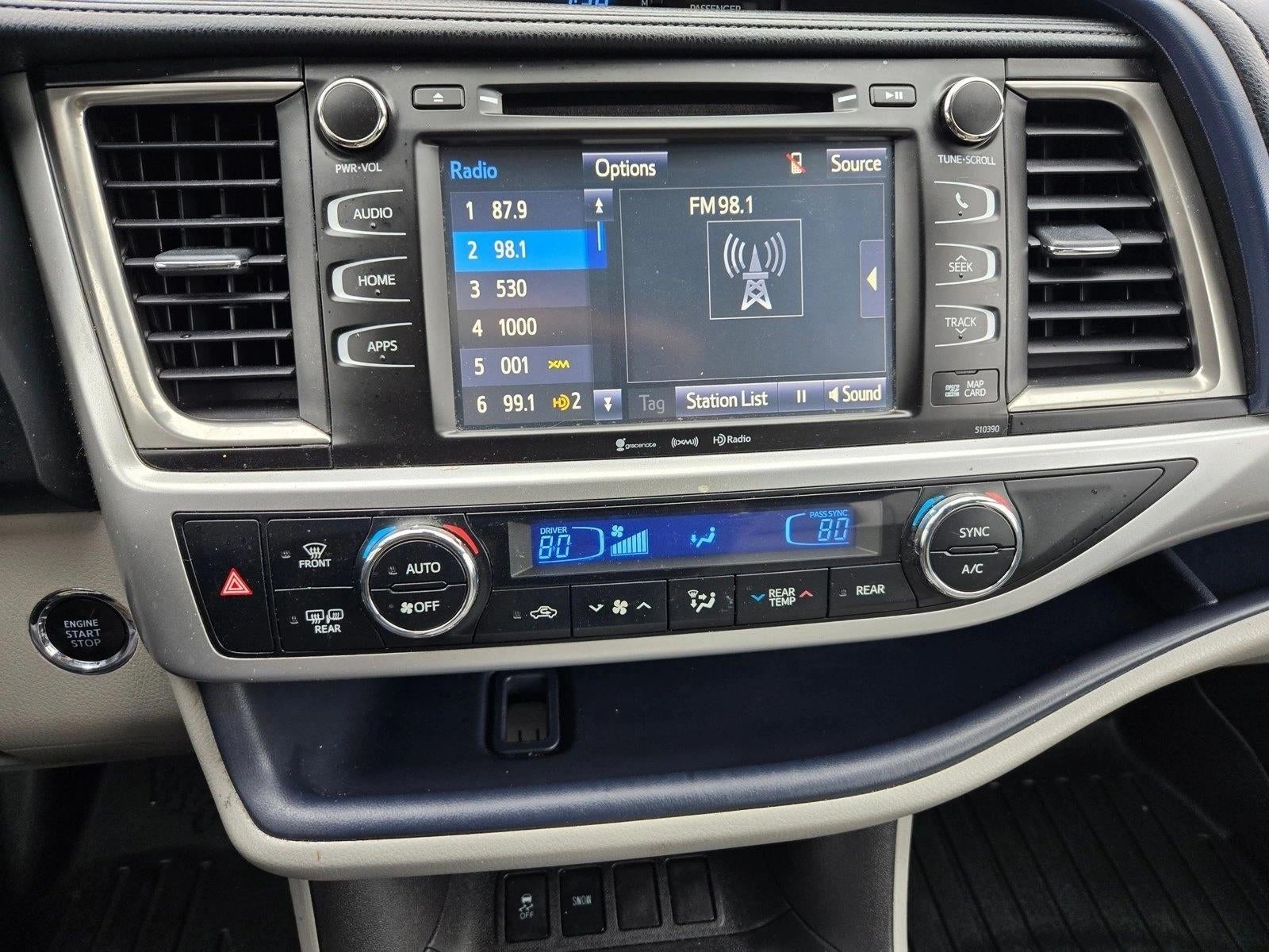 2019 Toyota Highlander SE