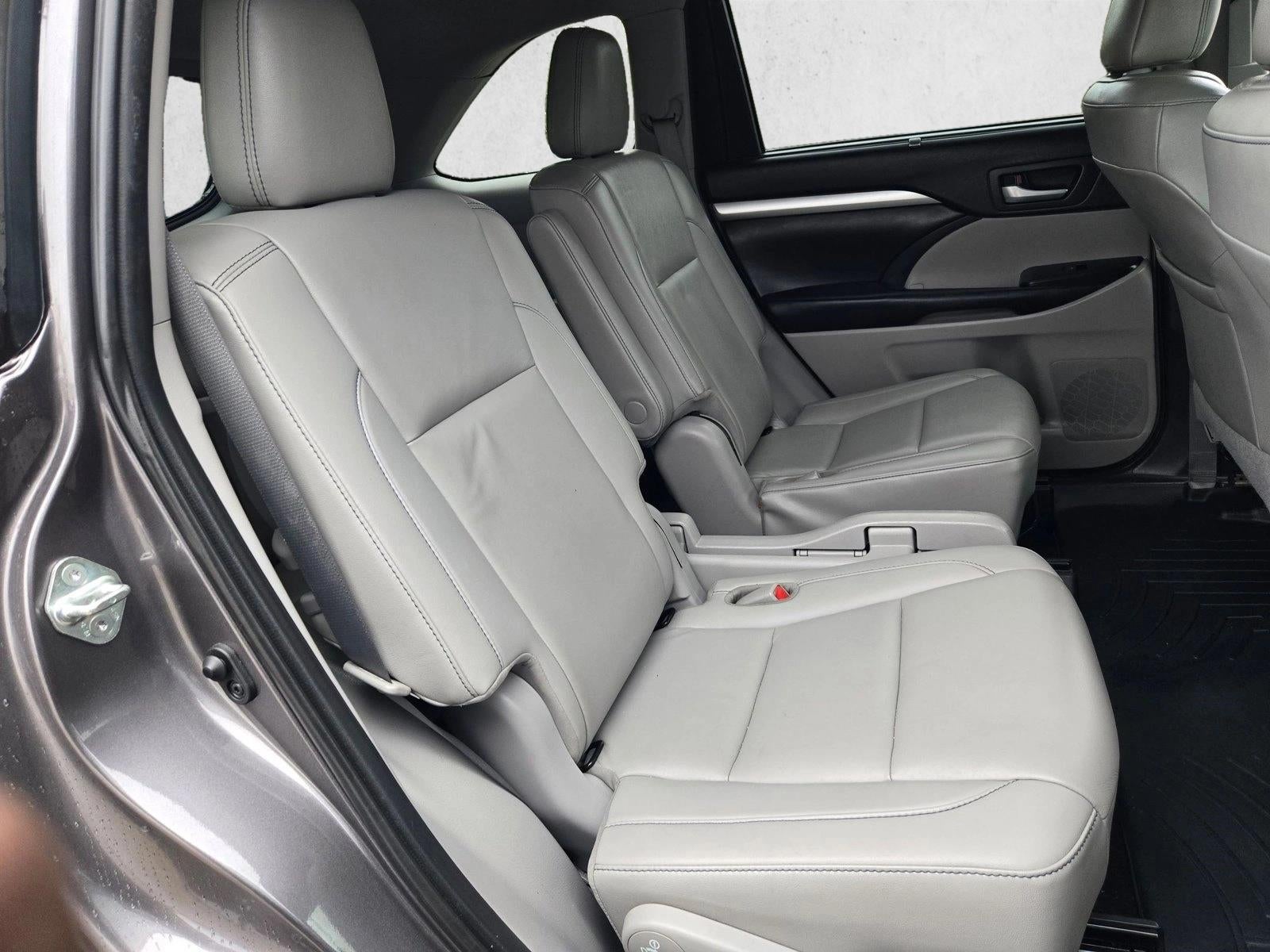 2019 Toyota Highlander SE