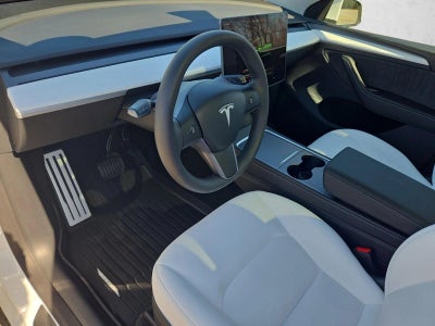 2025 Tesla Model Y Long Range