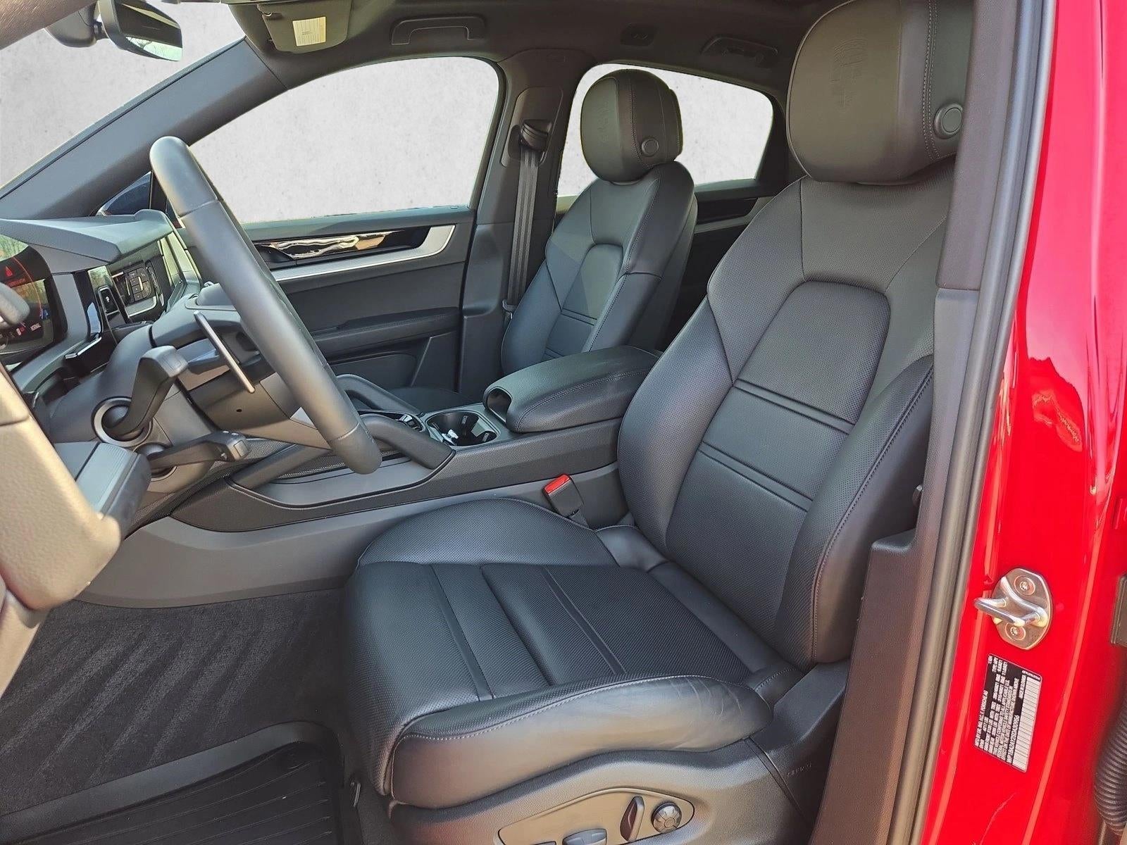 2025 Porsche Cayenne Base