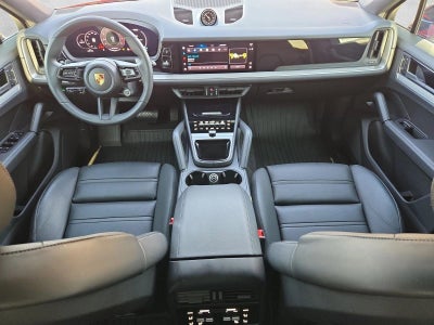 2025 Porsche Cayenne Base