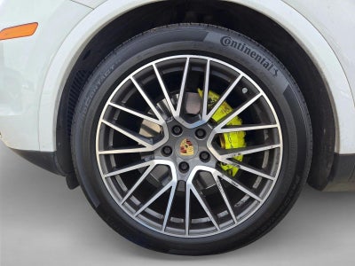 2022 Porsche Cayenne E-Hybrid