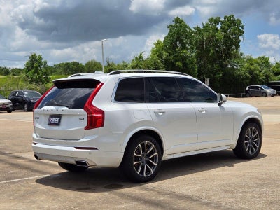 2016 Volvo XC90 T6 Momentum