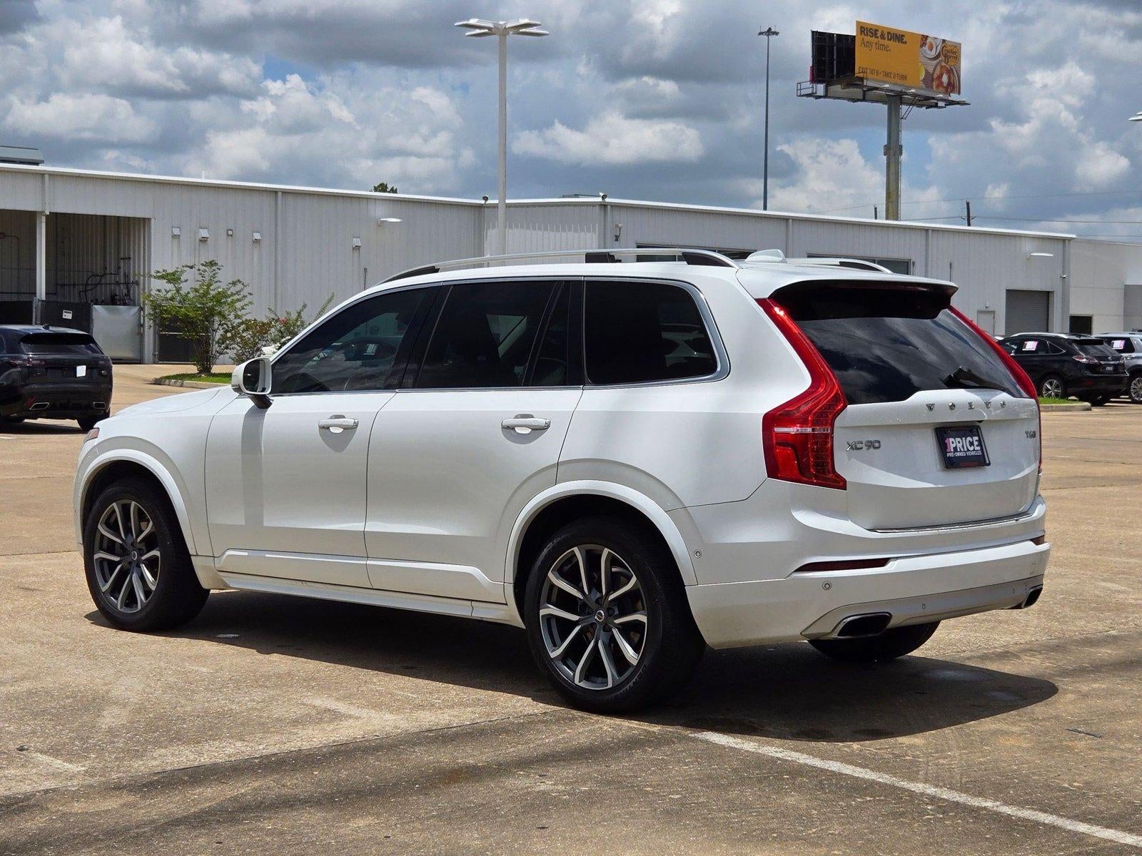 2016 Volvo XC90 T6 Momentum
