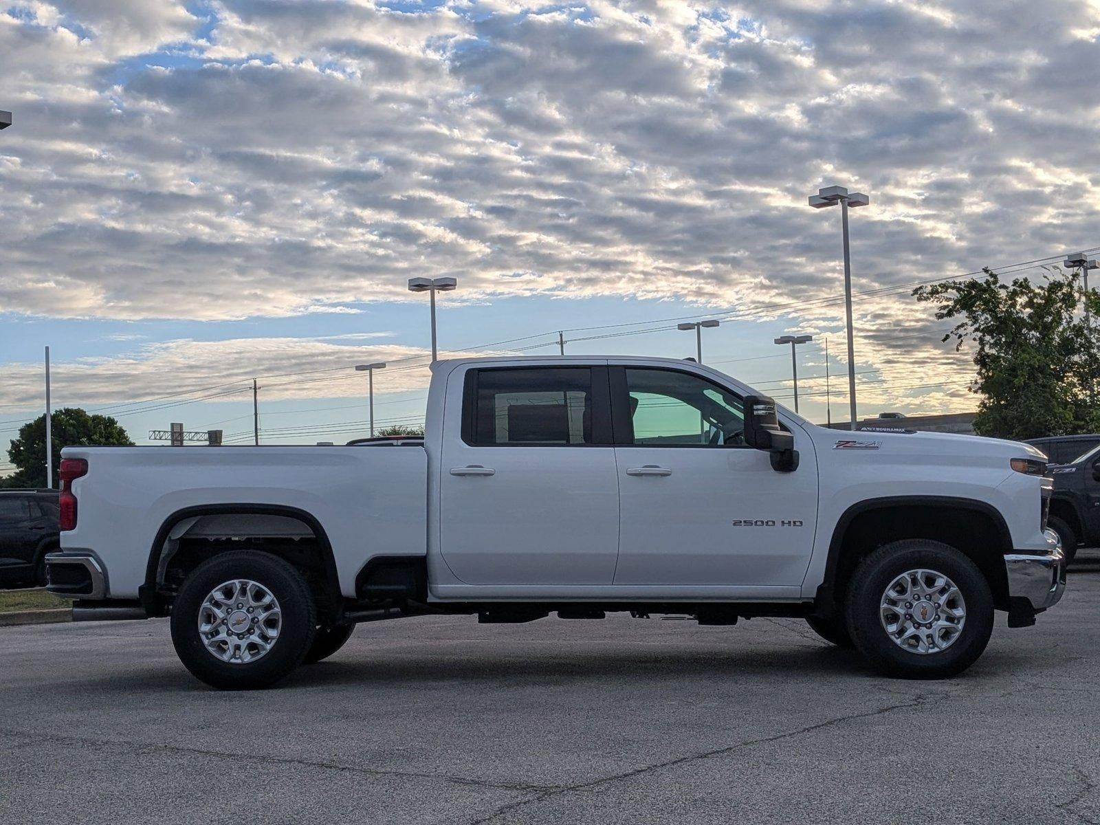 2026 Chevrolet Silverado 2500 HD Crew Cab Standard Box 4-Wheel Drive LT