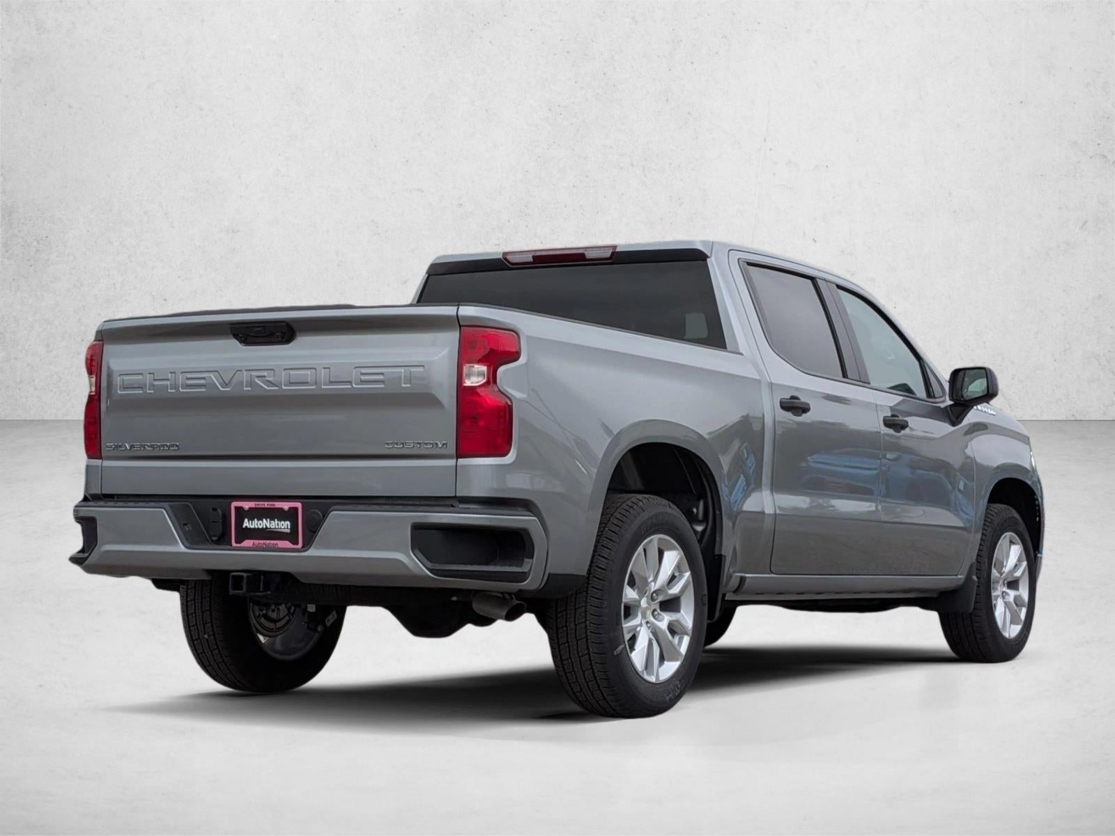 2025 Chevrolet Silverado 1500 Crew Cab Short Box 2-Wheel Drive Custom