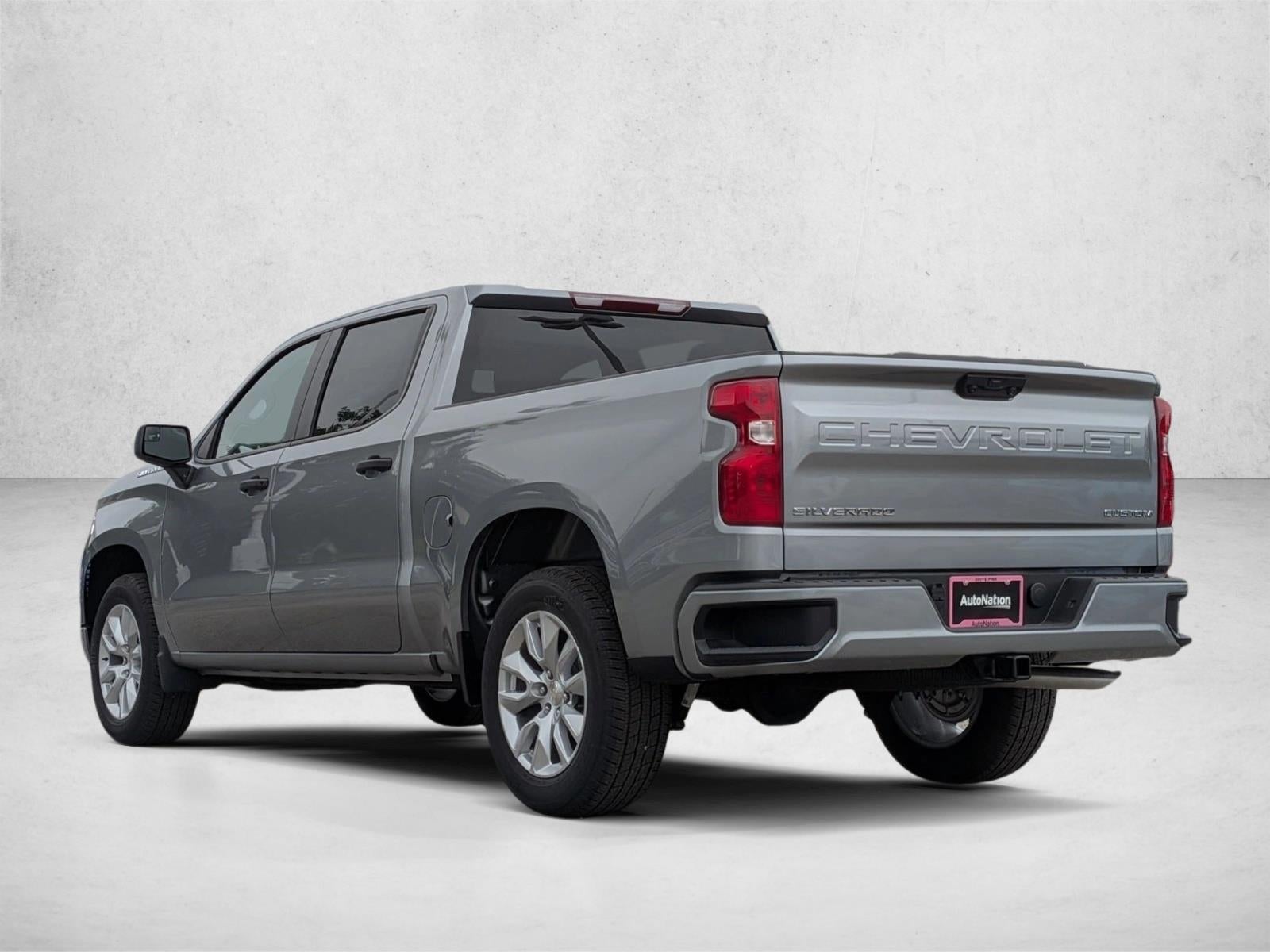 2025 Chevrolet Silverado 1500 Crew Cab Short Box 2-Wheel Drive Custom