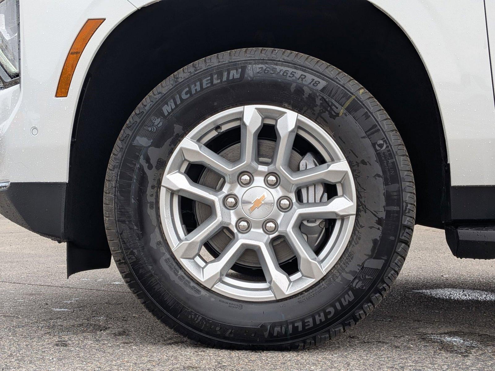 2026 Chevrolet Suburban 2WD LS
